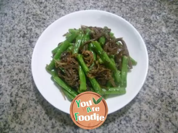 Stir fried plum beans with bamboo shoots and vegetables