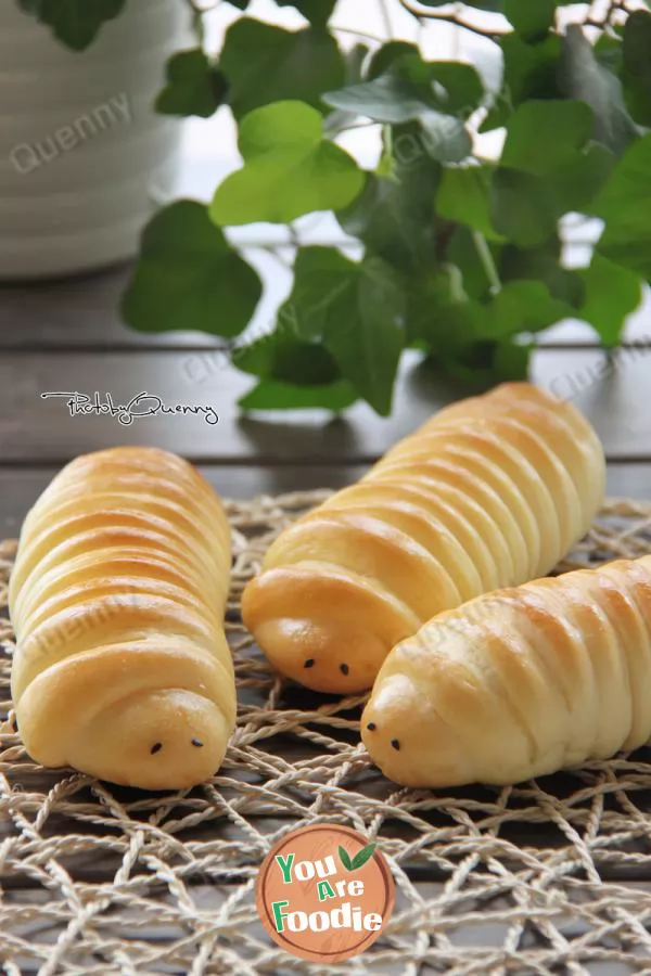 Caterpillar-bread