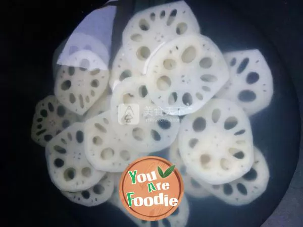 Fresh lotus root ~ cucumber cold lotus root