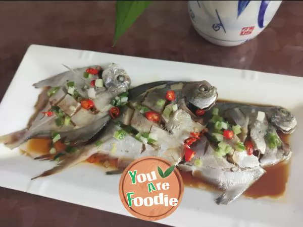 Steamed pomfret 