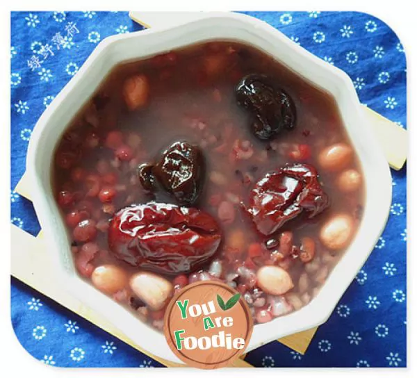 Jujube-flavored-black-rice-and-red-bean-porridge