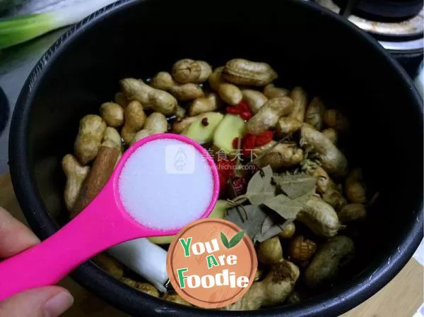 peanuts cooked with five-spice powder