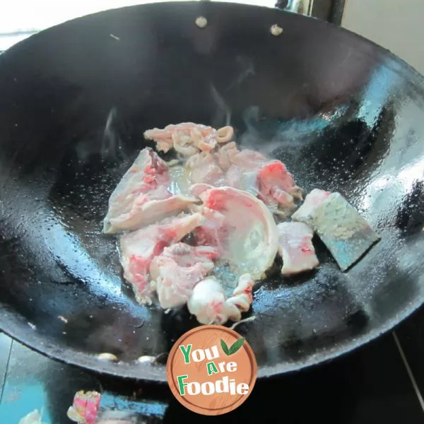 Boiled fish with shredded radish