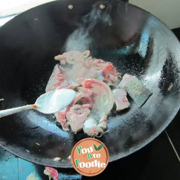 Boiled fish with shredded radish