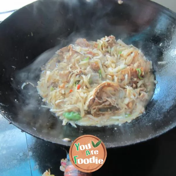 Boiled fish with shredded radish