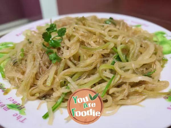 Fried vermicelli with shredded radish