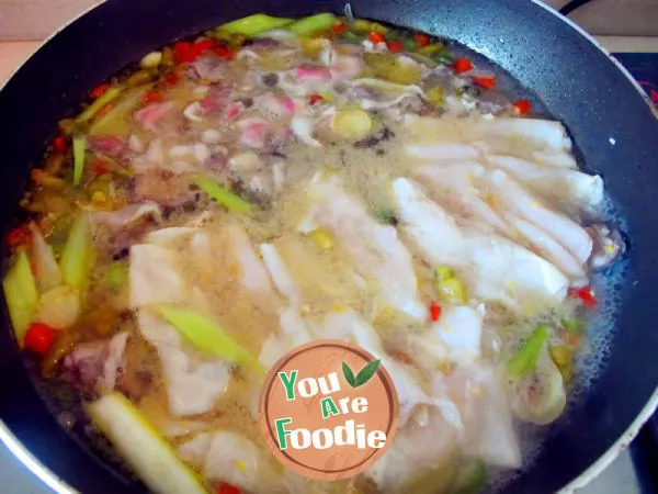 Another delicious way to eat beef rolls -- [beef in sour soup]