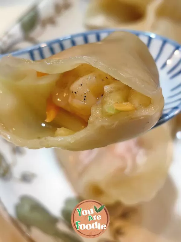 Fresh shrimp and vegetable dumplings