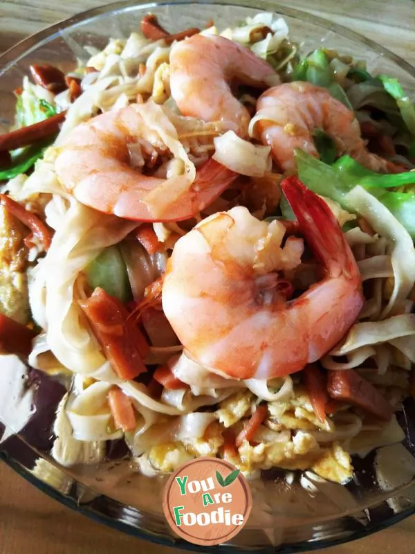 Stir-fried-rice-noodles-with-shrimp