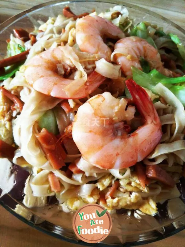 Stir fried rice noodles with shrimp