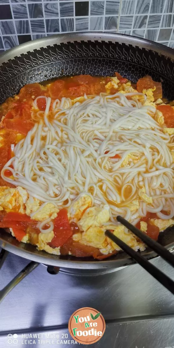 Tomato and egg noodles