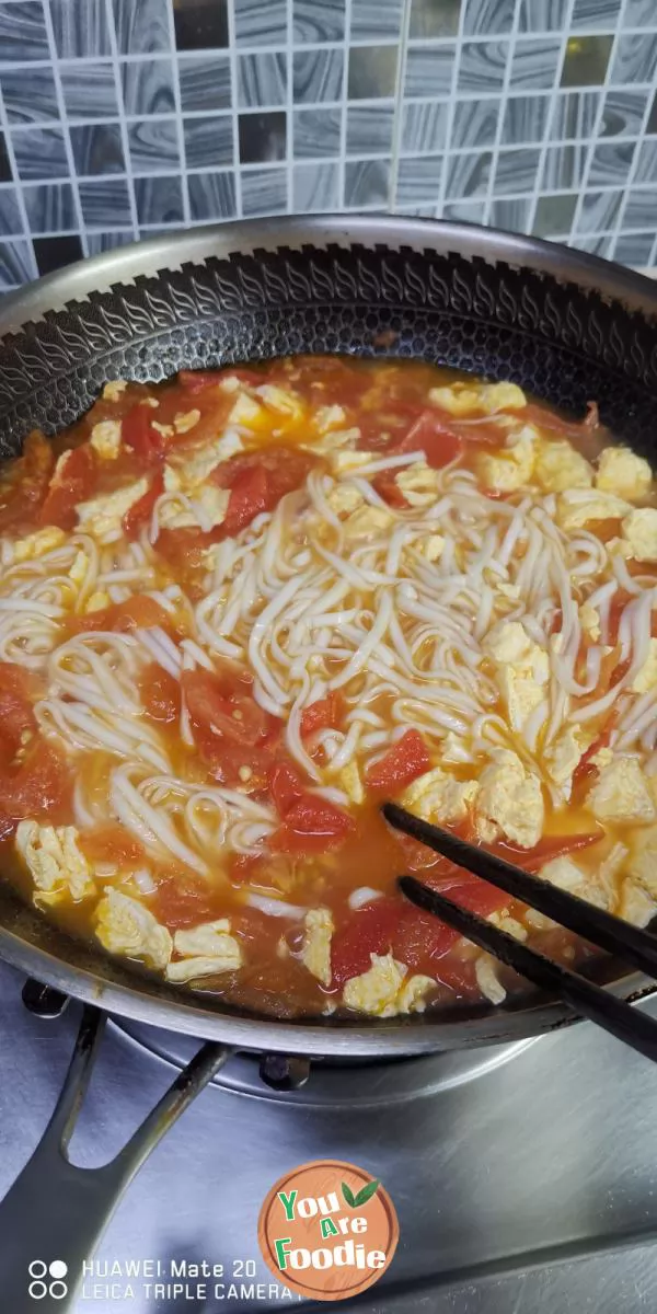 Tomato and egg noodles