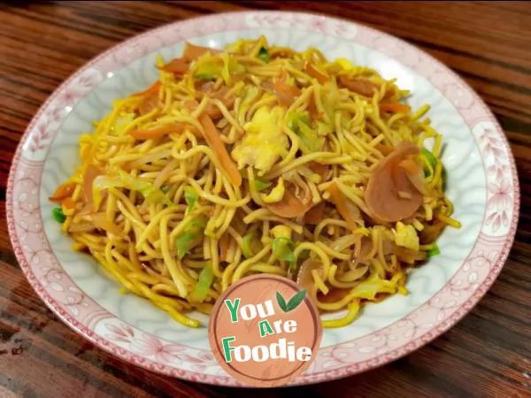 Fried-noodles-with-three-shredded-eggs