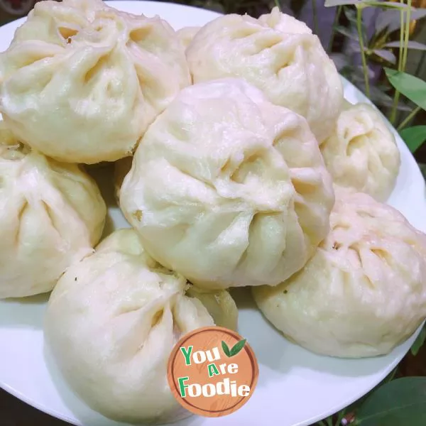 Chinese Cabbage and Pork Bun