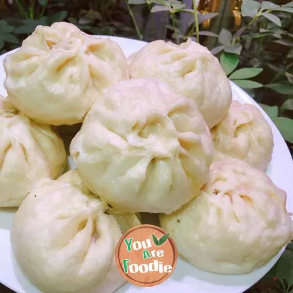 Chinese Cabbage and Pork Bun