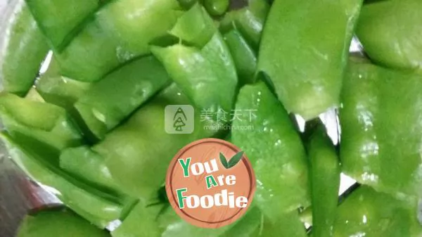 Fried lotus beans with corn