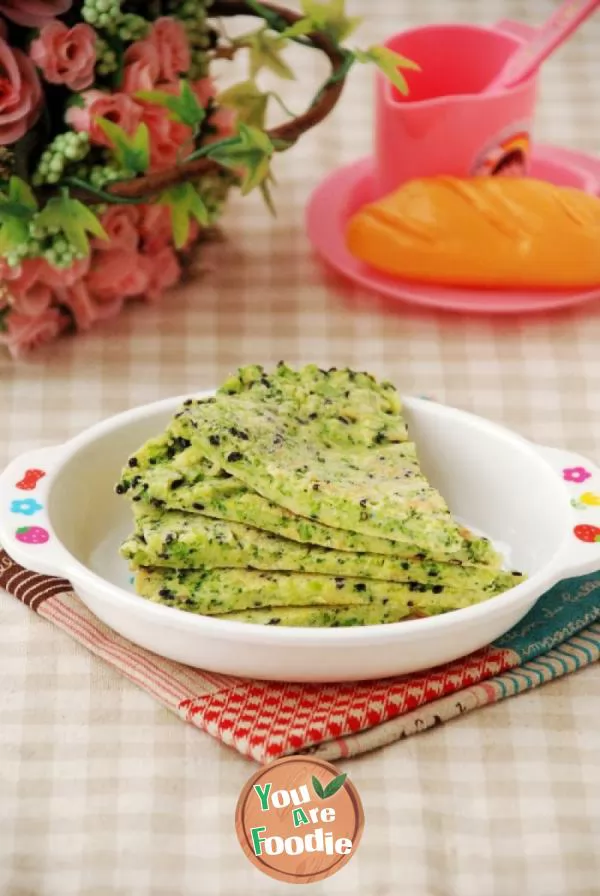 Broccoli black sesame egg cake