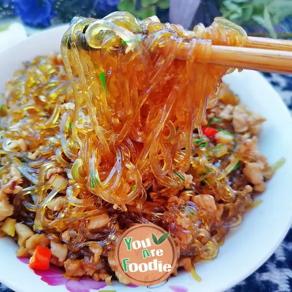 Sauteed Vermicelli with Spicy Minced Pork