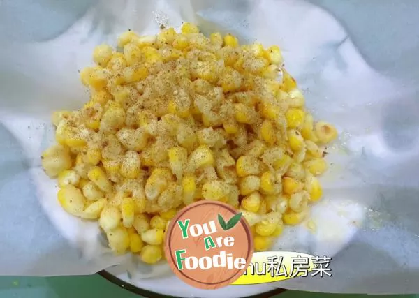 Salt and pepper corn kernels