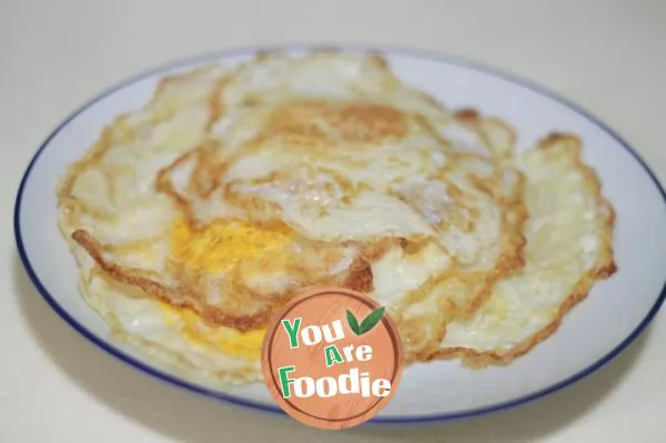 Fried egg with garlic