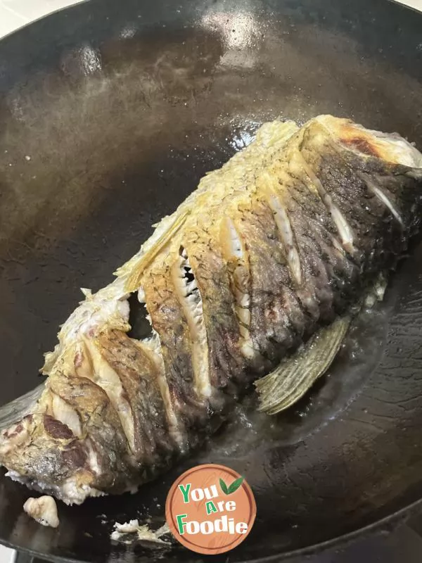 Home style version of iron pot fish