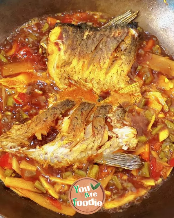 Home style version of iron pot fish