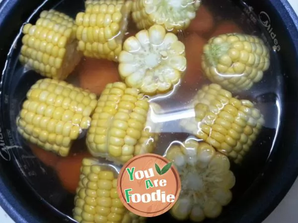 Carrot, corn, horseshoe and Spareribs Soup