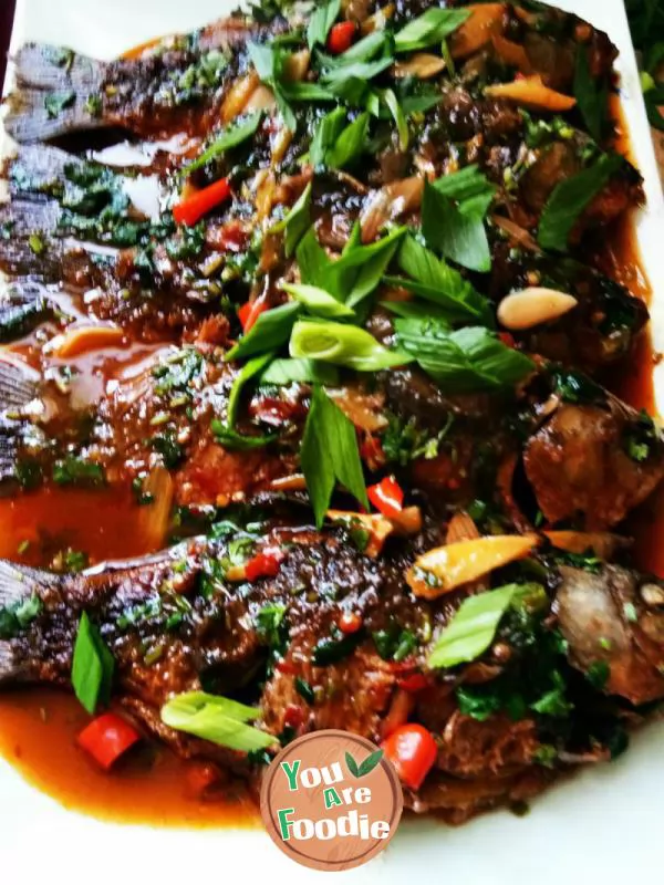 Braised crucian carp