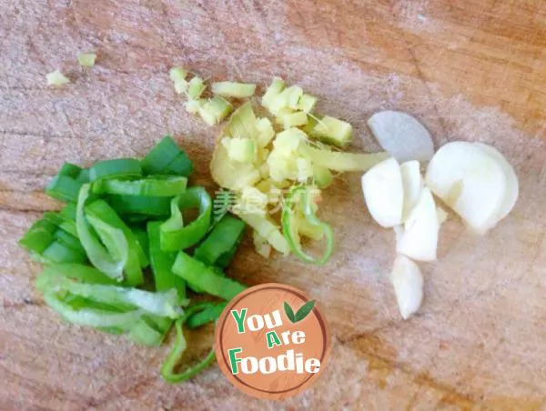 Fried bird shell with leeks