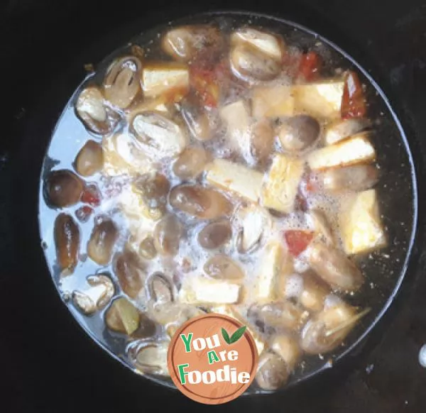 Mushroom and tofu in soup