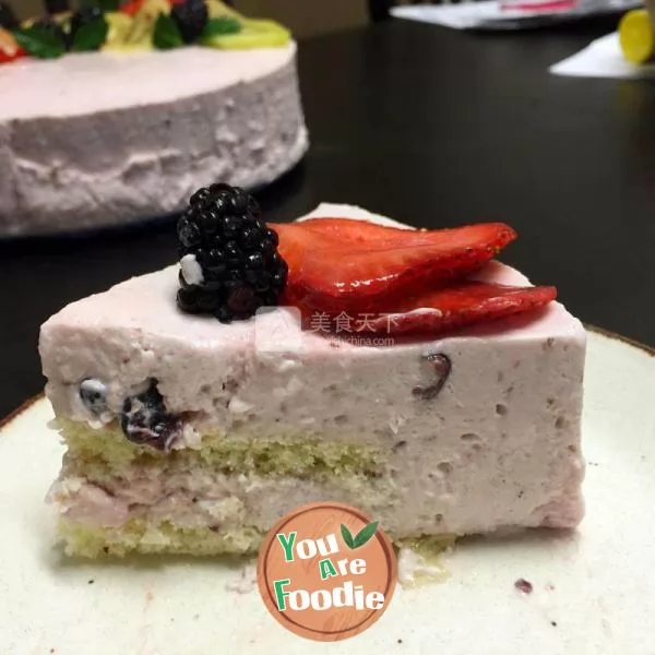 Strawberry Mousse Cake 