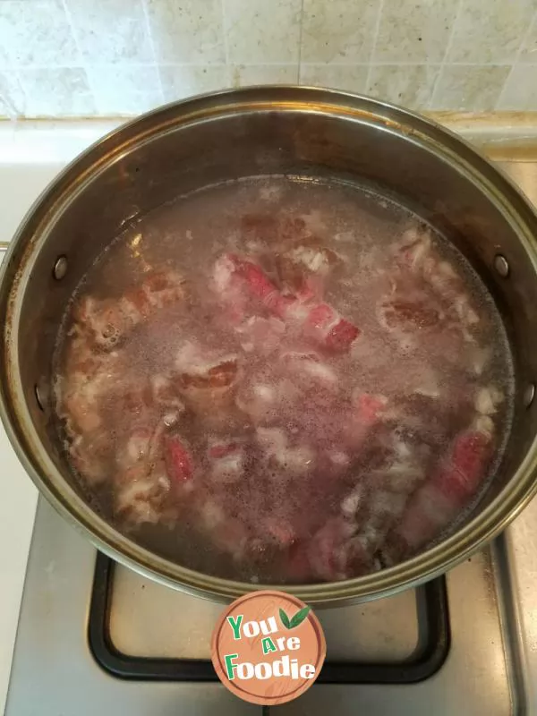 Stewed beef with golden needle