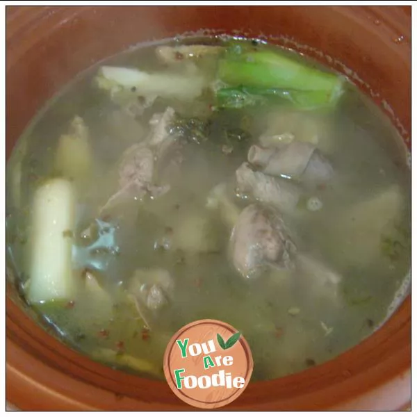 Sour and refreshing appetizer ----- sour radish duck soup hot pot