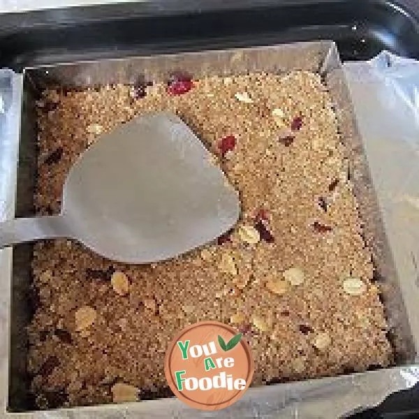 Cranberry peanut oats