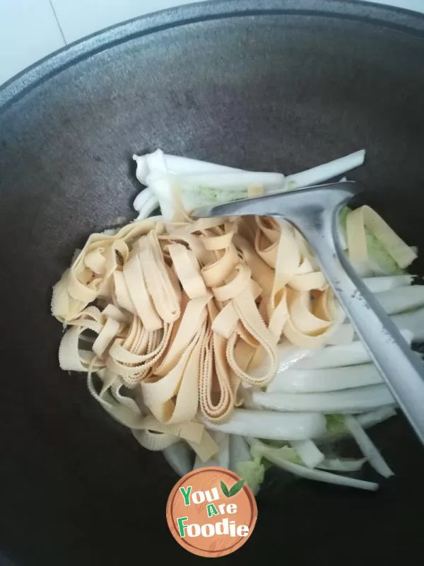 Fried Tofu Skin with Baby Cabbage