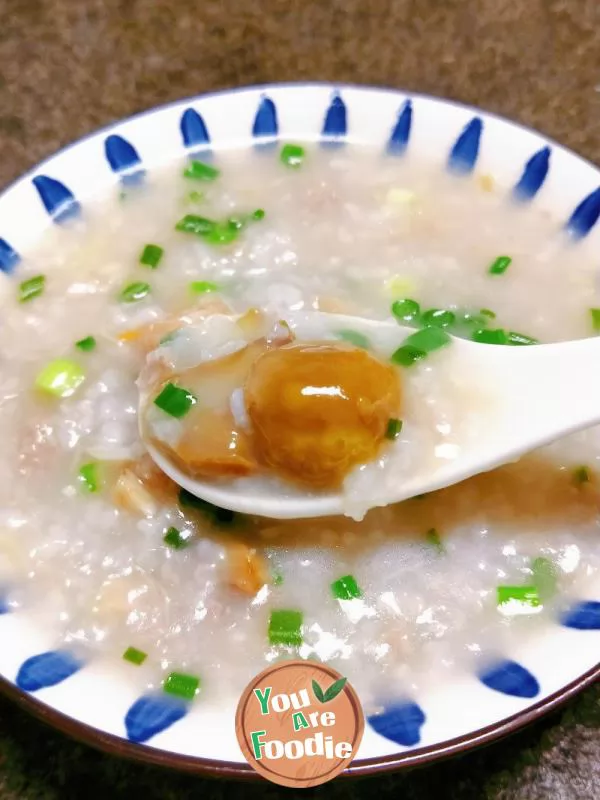 Stewed scallop and chestnut porridge