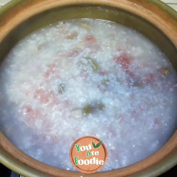 Stewed scallop and chestnut porridge