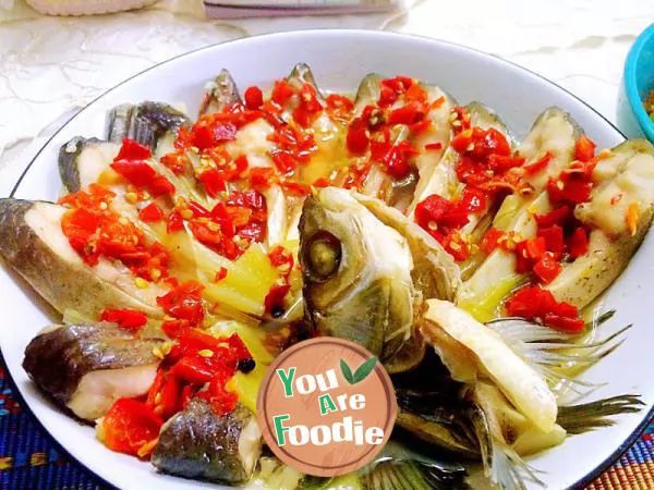 Braised-fish-with-chopped-pepper