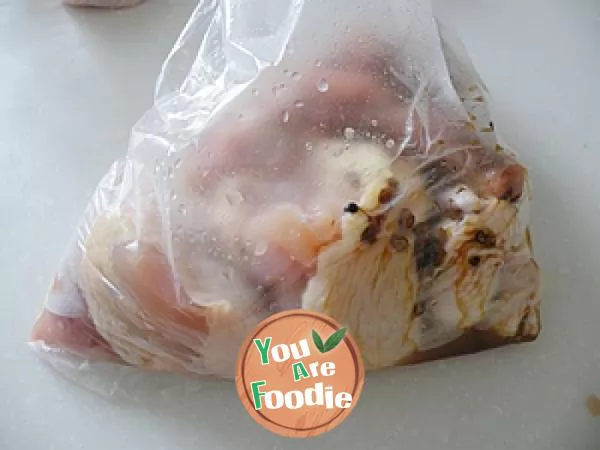 Eat chicken leg in a different way --- delicious chicken roll