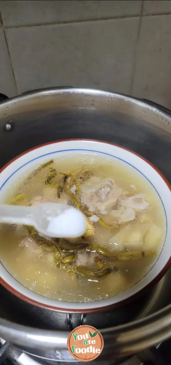 Stewed spareribs with Dendrobium and lotus seeds