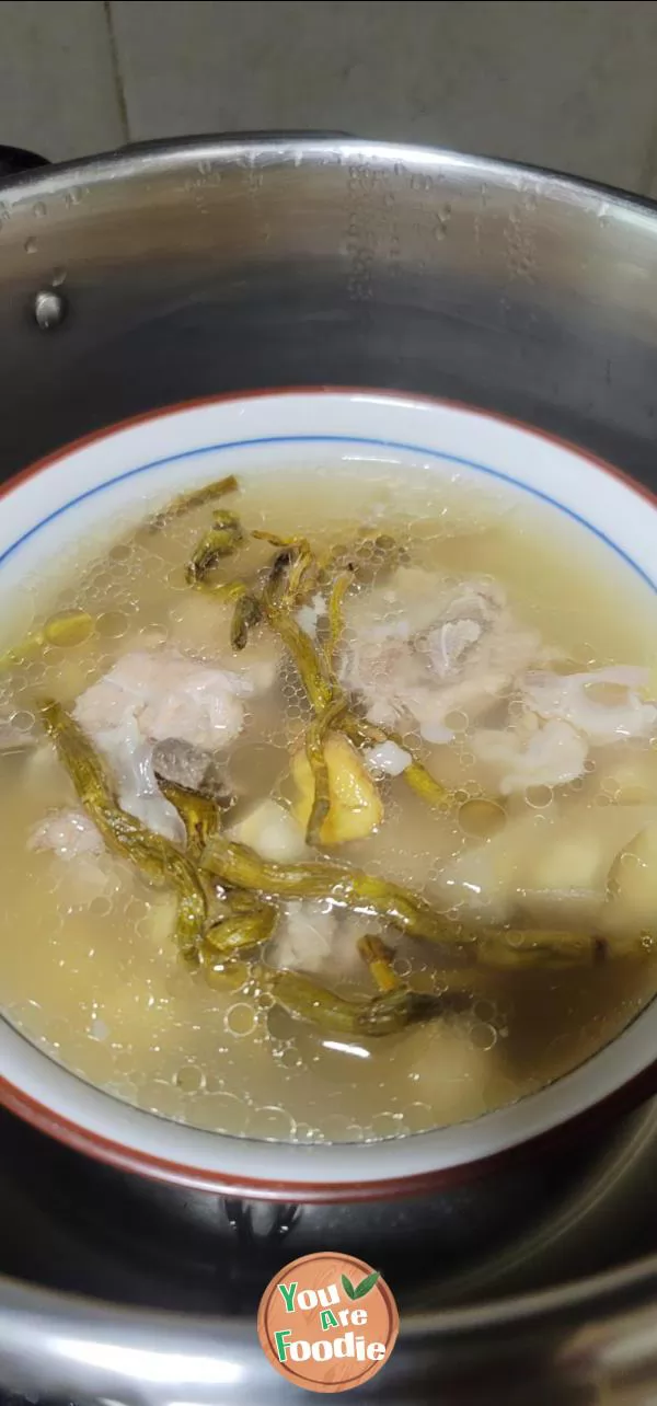 Stewed spareribs with Dendrobium and lotus seeds