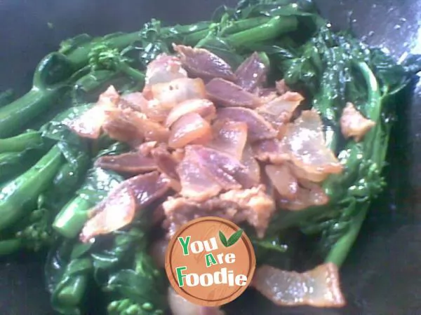 Fried Chinese cabbage with bacon