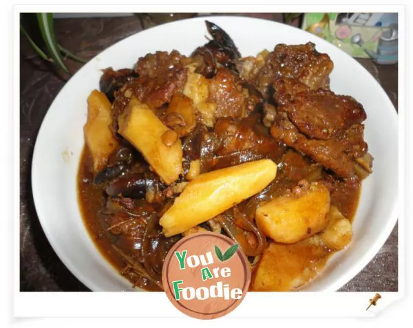 Braised spareribs with Chinese yam and mushroom