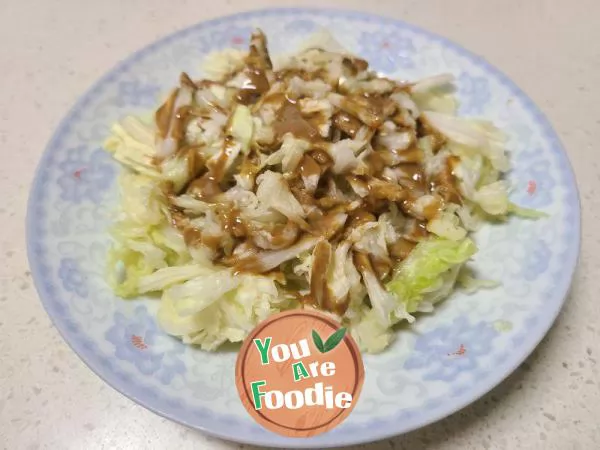 Mixed cabbage with sesame sauce