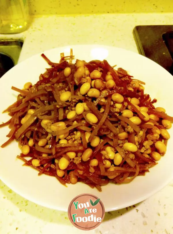 Fried soybeans with pickles