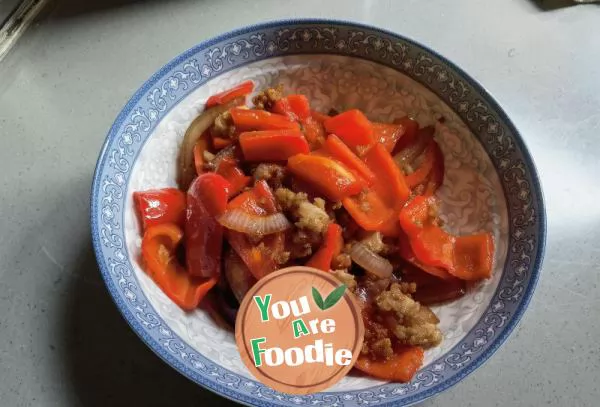 Stir-fried-meat-with-onions-and-chili-peppers