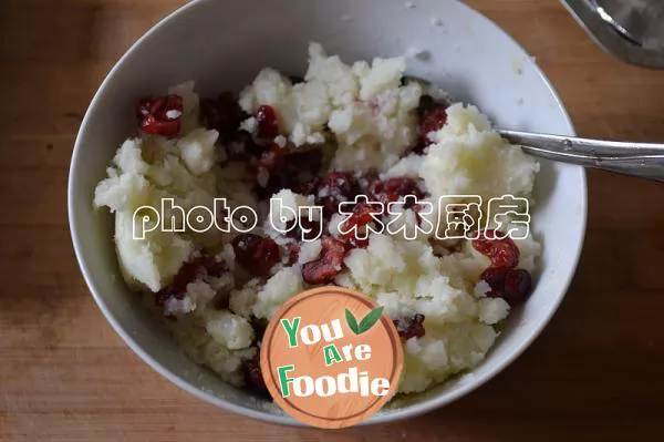 Dried Cranberry mashed potato