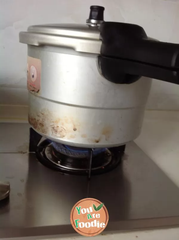 Pressure cooker rice