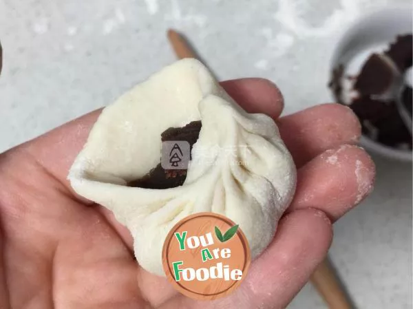 Baozi Stuffed with Red Bean Paste