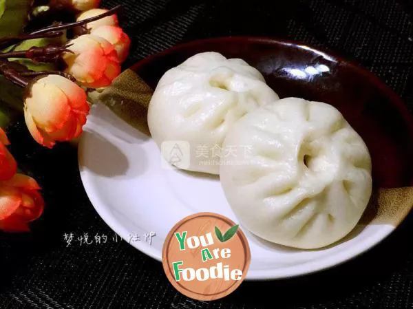 Baozi Stuffed with Red Bean Paste